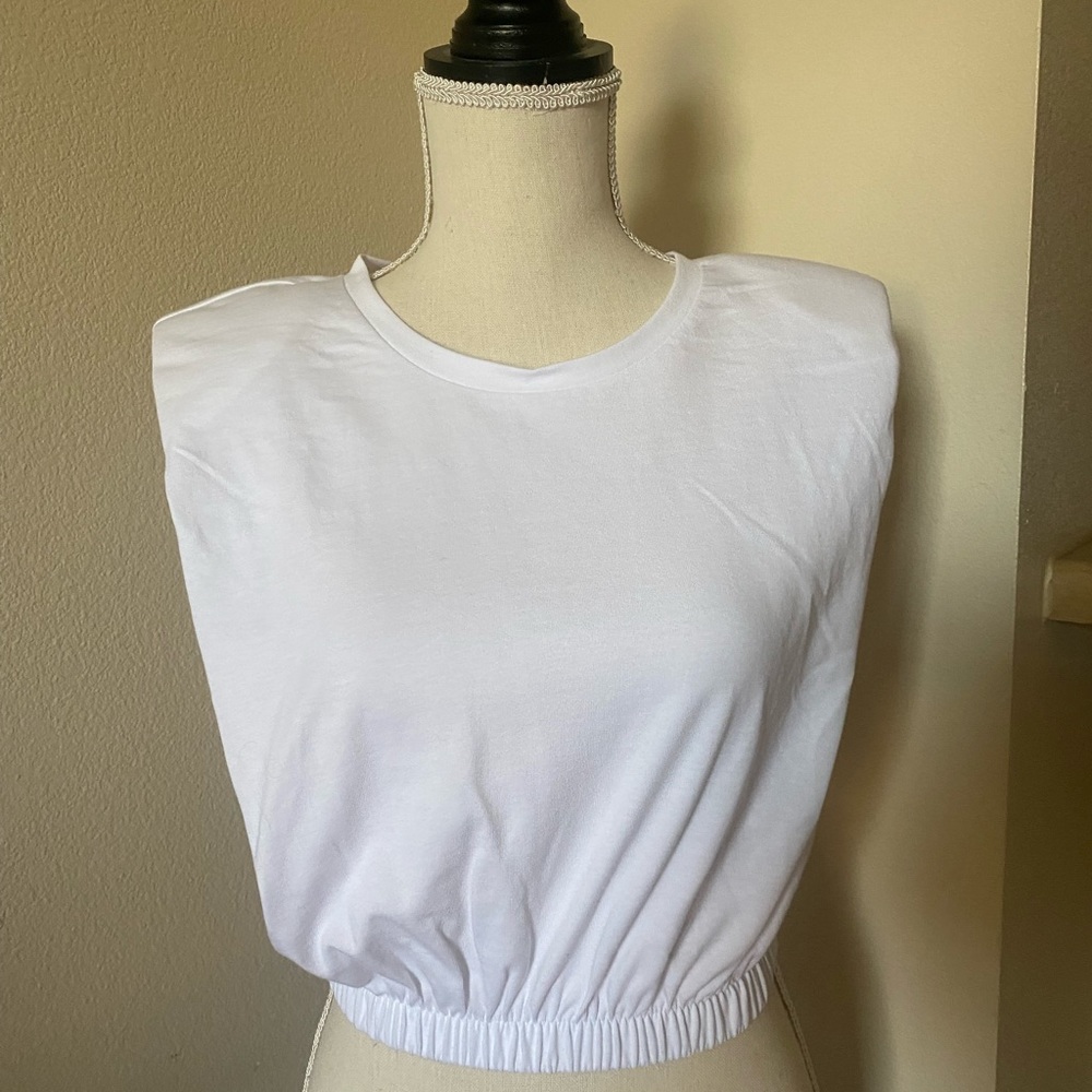 Zara cropped tee with shoulder pads